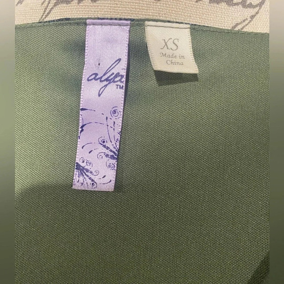 Alya Olive green Navy romper size XS - Picture 6 of 9